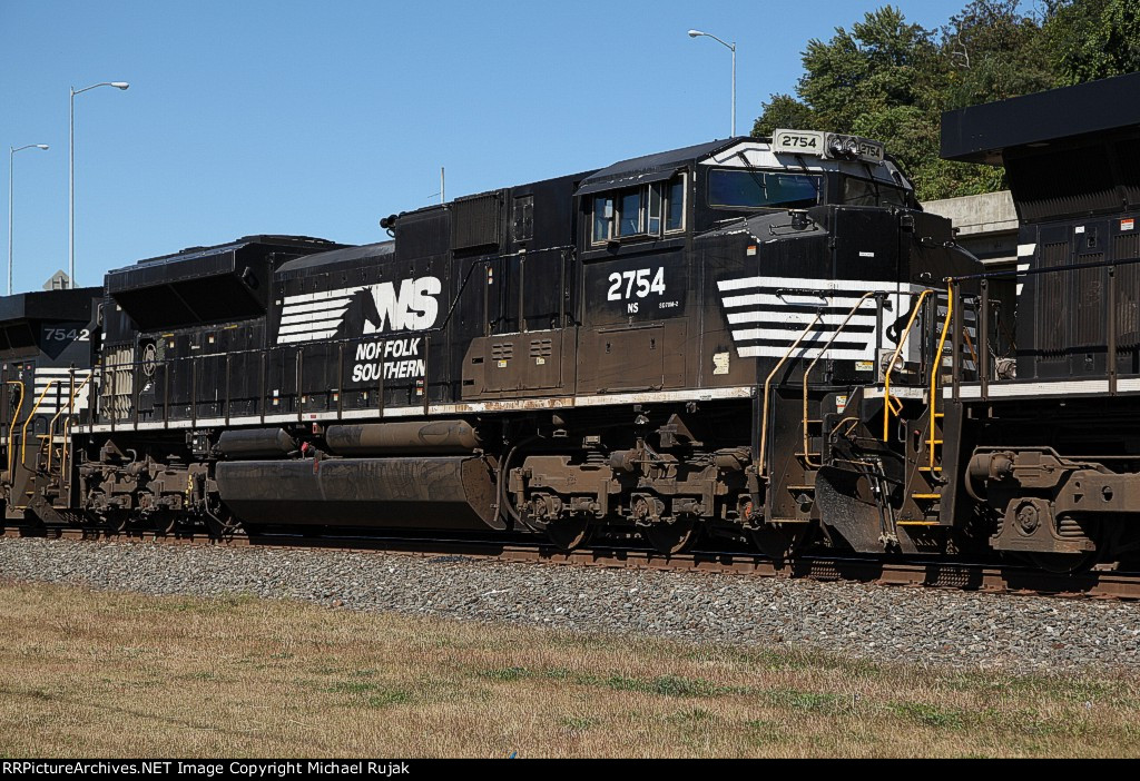NS 2754
